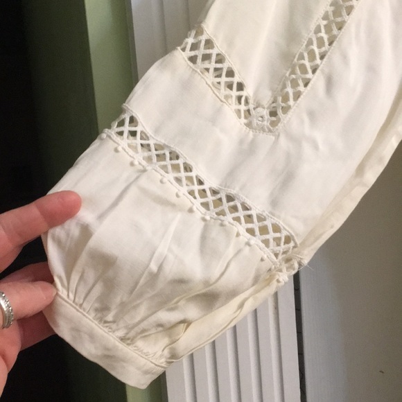 Cream puff steve dress - Picture 2 of 3